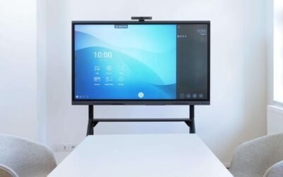 From 55” to 105”, Full HD or 4K UHD, how to choose the right interactive touch screen