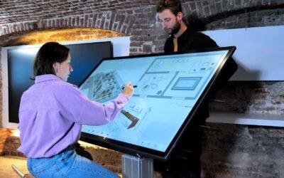 75-inch and 86-inch interactive display screens with 4K UHD screen resolution